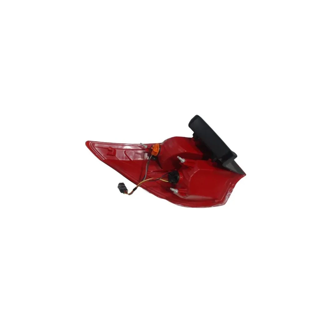 خطر عقب راست روی گلگیر چانگان CS35